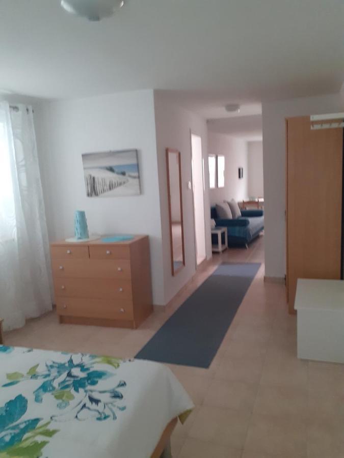 Apartment Zlata Раб Екстериор снимка
